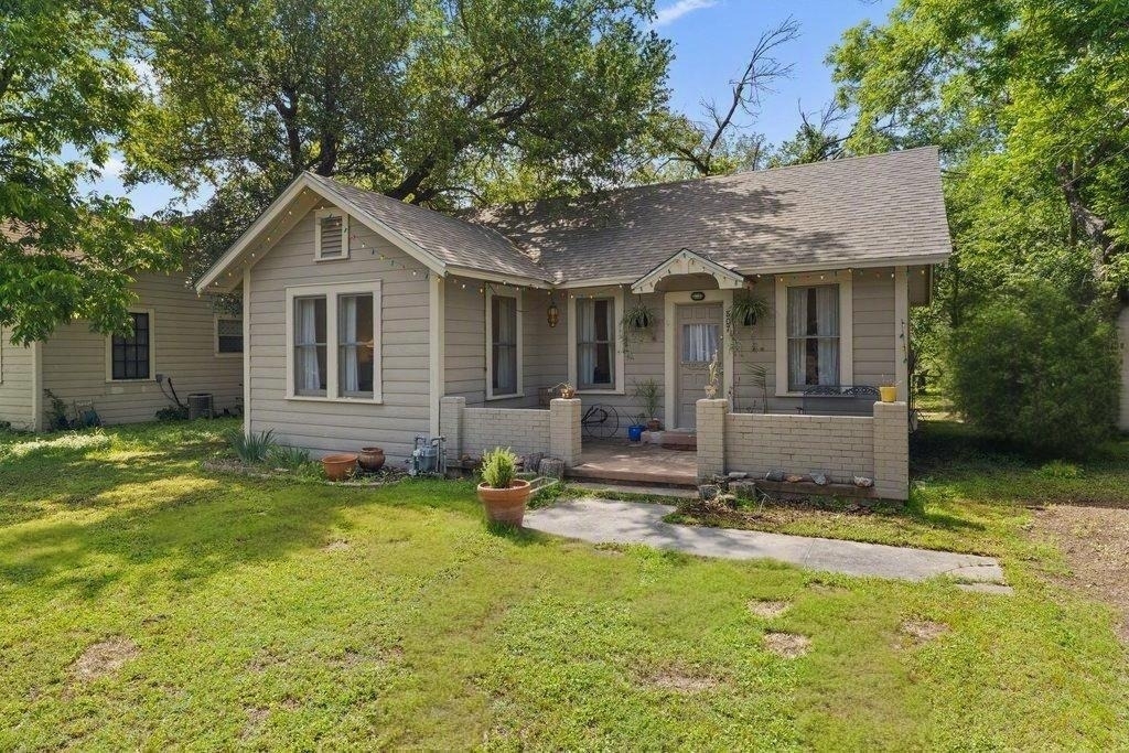 807 Cecelia St - Photo 2