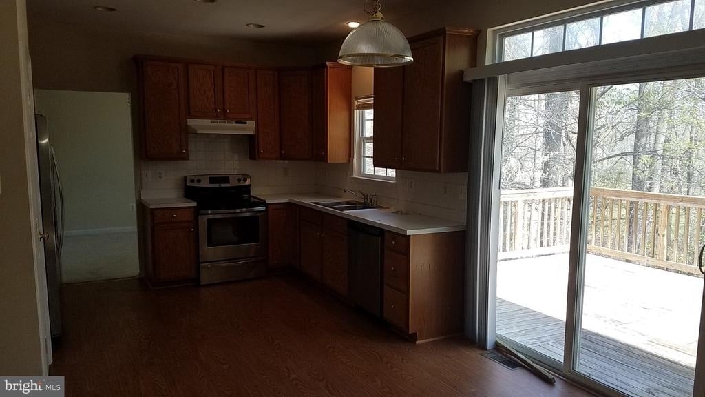 212 Patriots Way - Photo 11
