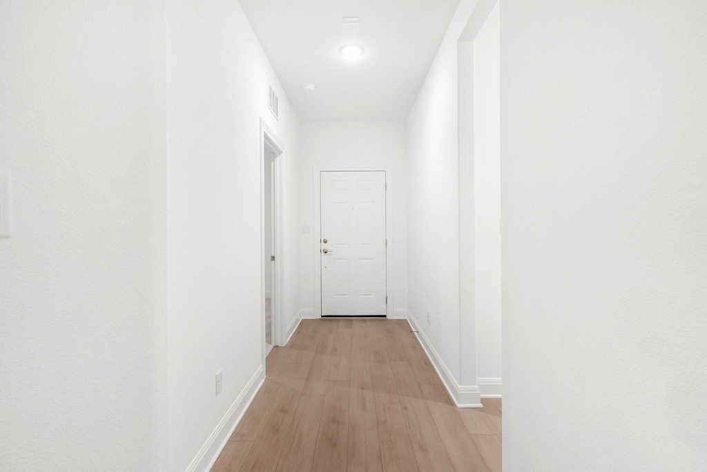 301 Celeste Way - Photo 5
