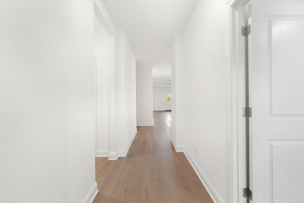 301 Celeste Way - Photo 4