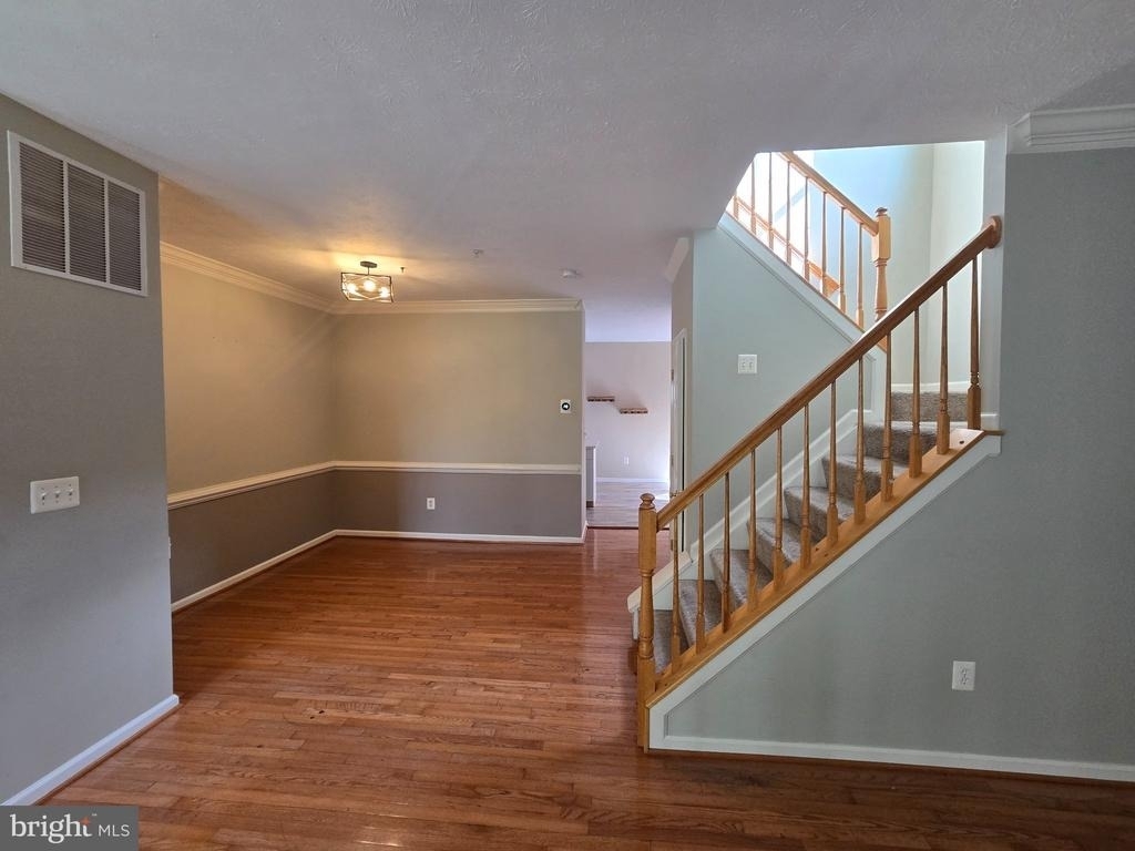 24 Hallsdale Court - Photo 3