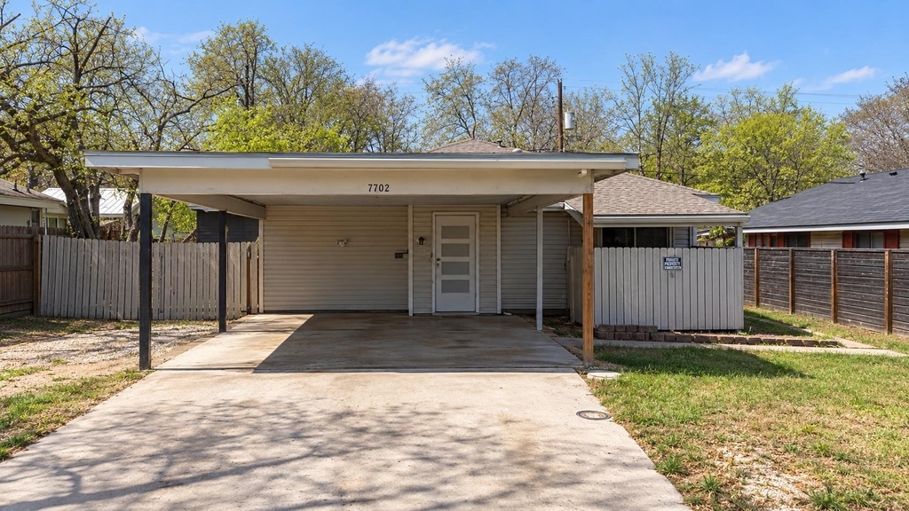 7702 Northcrest Blvd - Photo 0