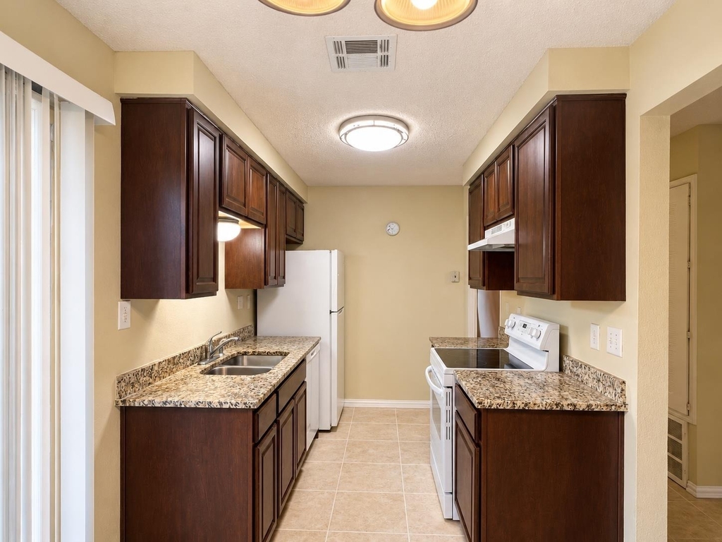 7702 Northcrest Blvd - Photo 5