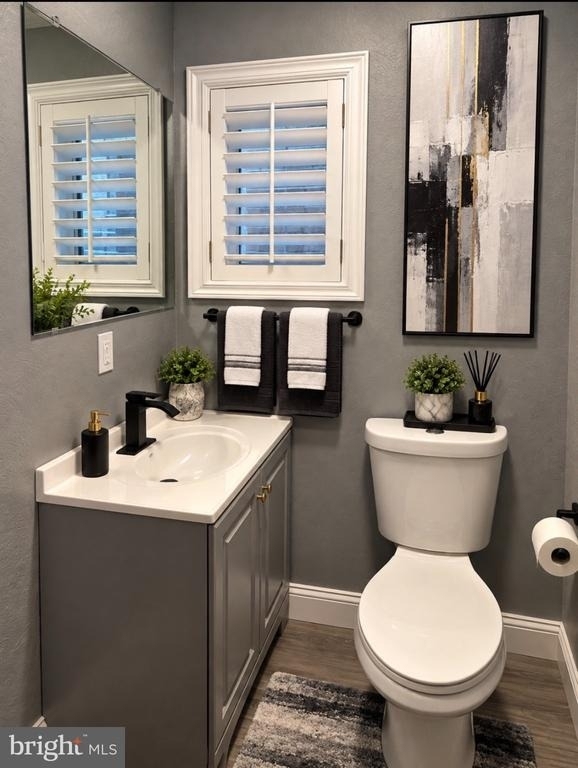2558 W Baltimore Street - Photo 1