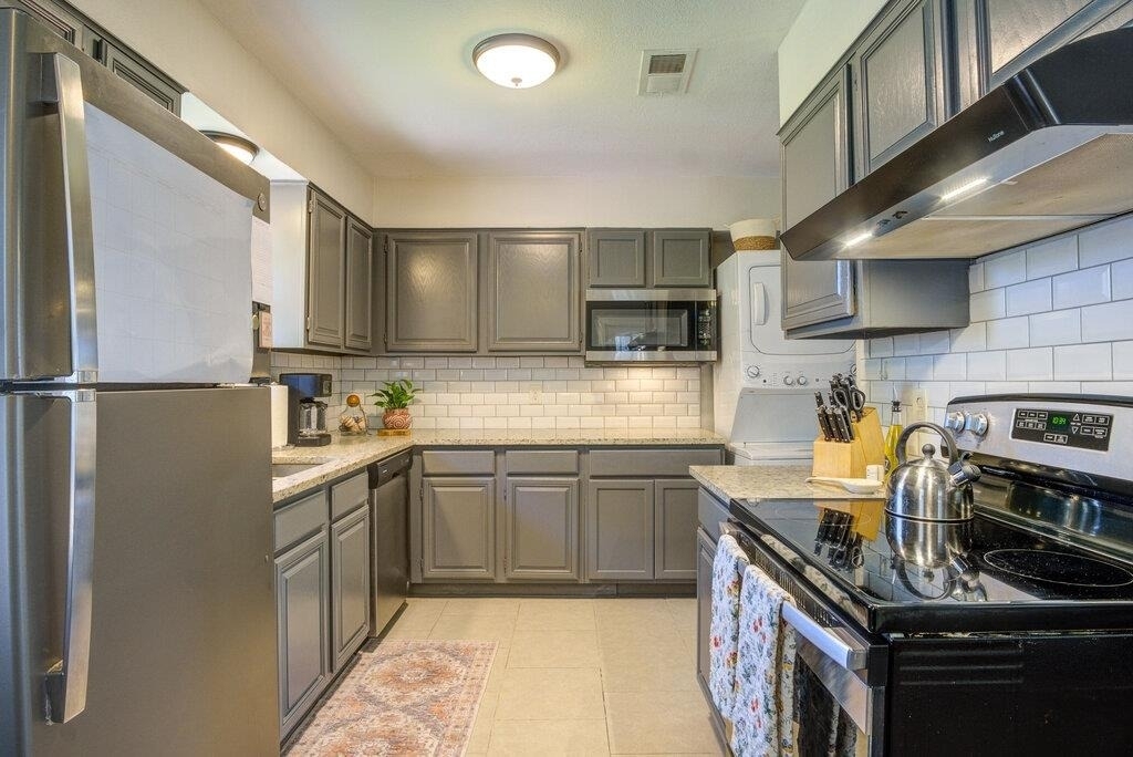 167 Hatcher Ave - Photo 2