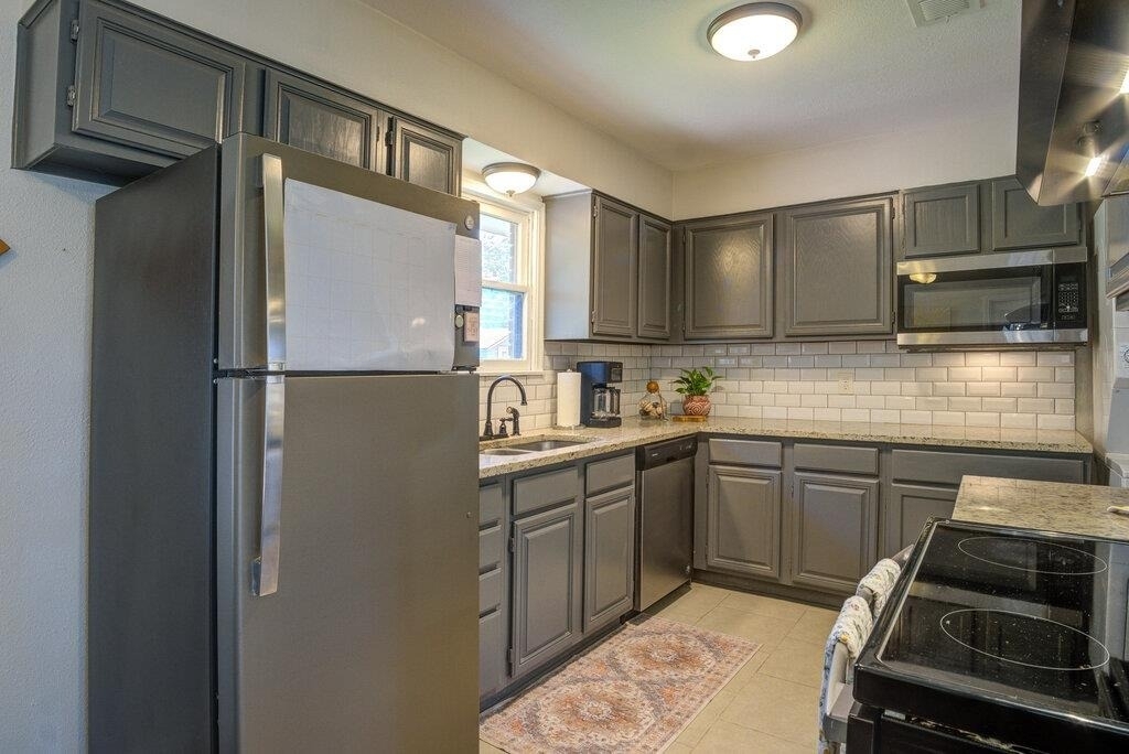 167 Hatcher Ave - Photo 3