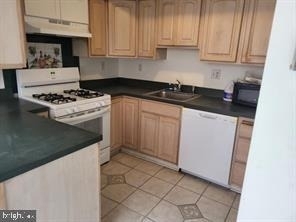 1934 W 9th Street - Photo 2