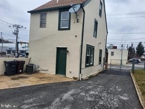 1934 W 9th Street - Photo 3
