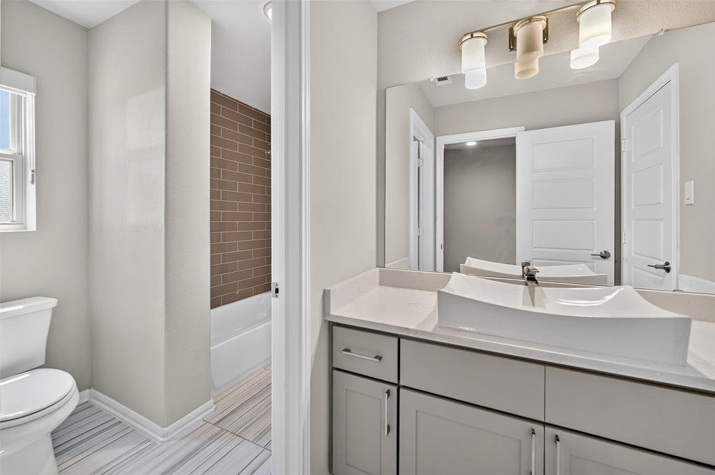 2400 Sunset Vista Cir - Photo 36