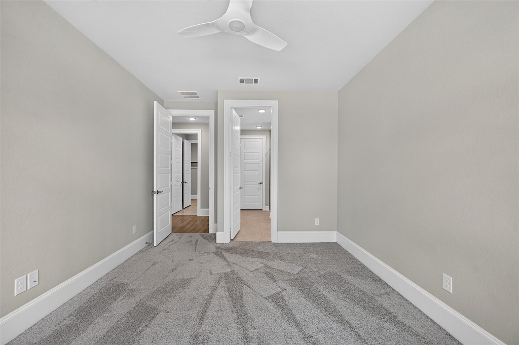2400 Sunset Vista Cir - Photo 34