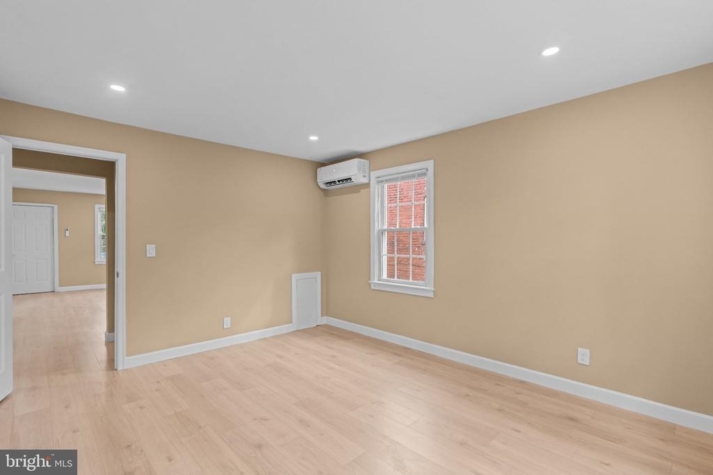513 45th Street Ne - Photo 11
