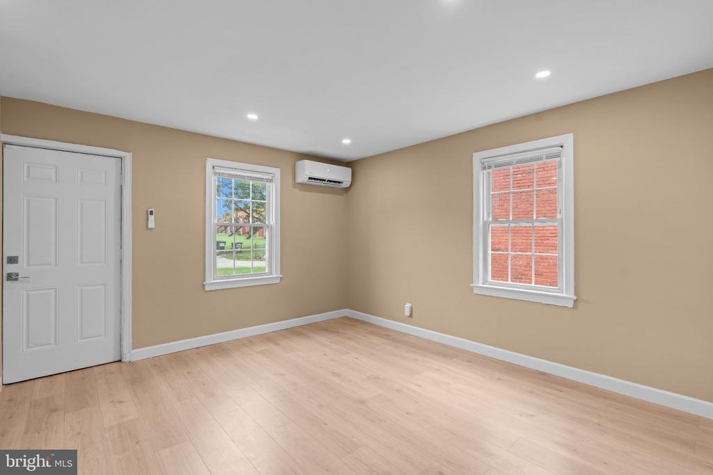 513 45th Street Ne - Photo 10