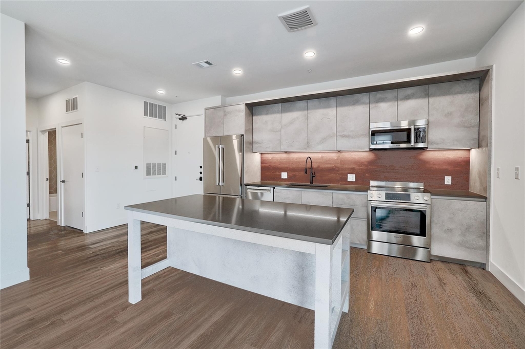 4315 S Congress Ave - Photo 7