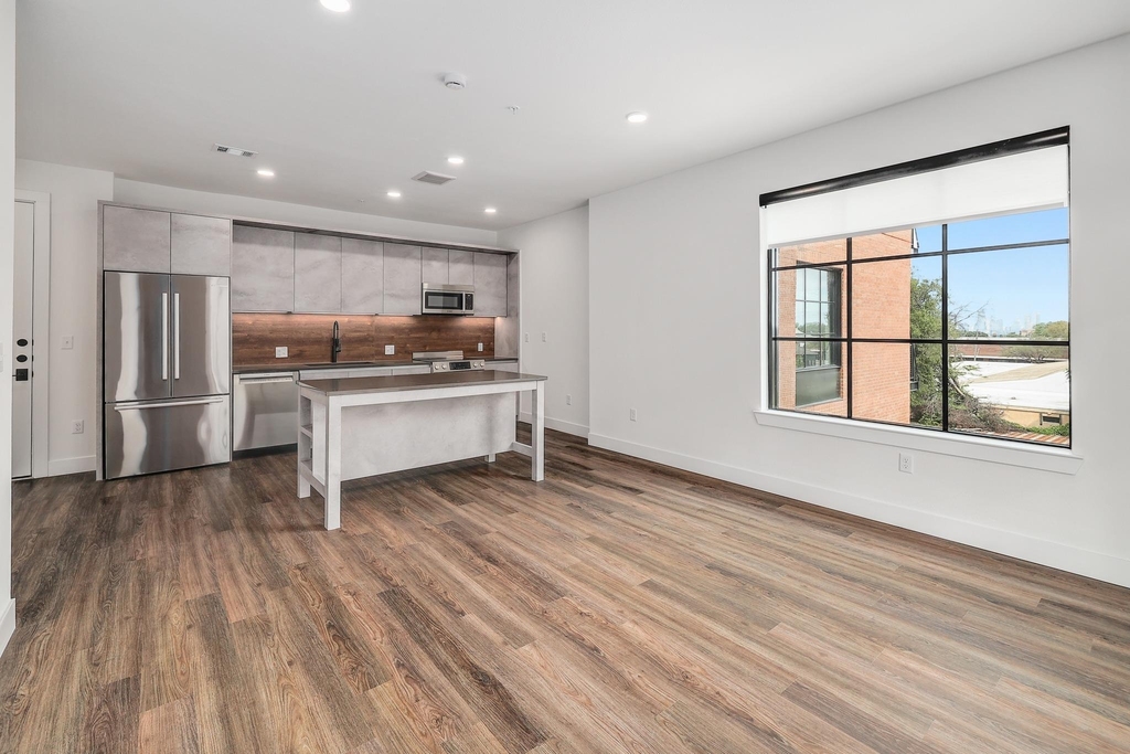 4315 S Congress Ave - Photo 3
