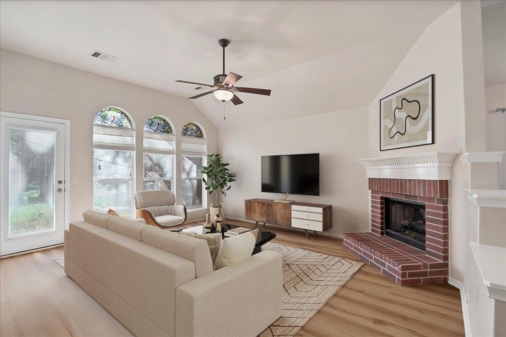 409 Carismatic Ln - Photo 3