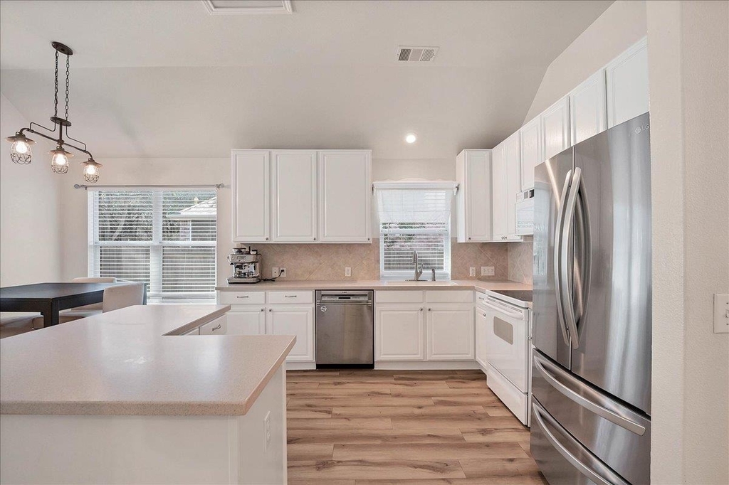 409 Carismatic Ln - Photo 6