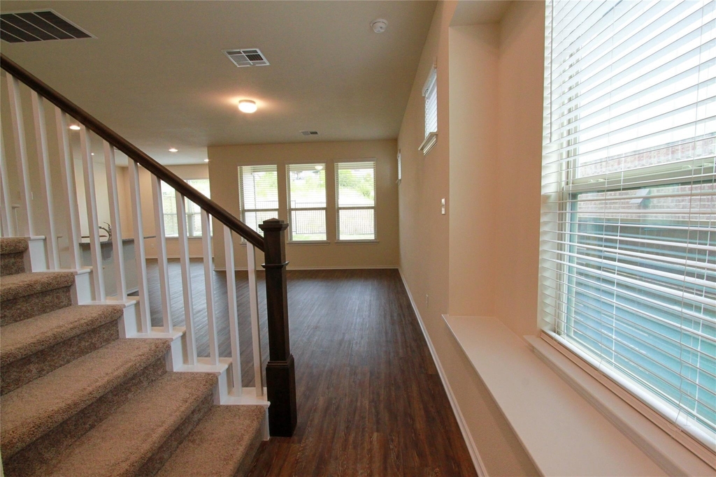 3651 Sandy Brook Dr - Photo 2