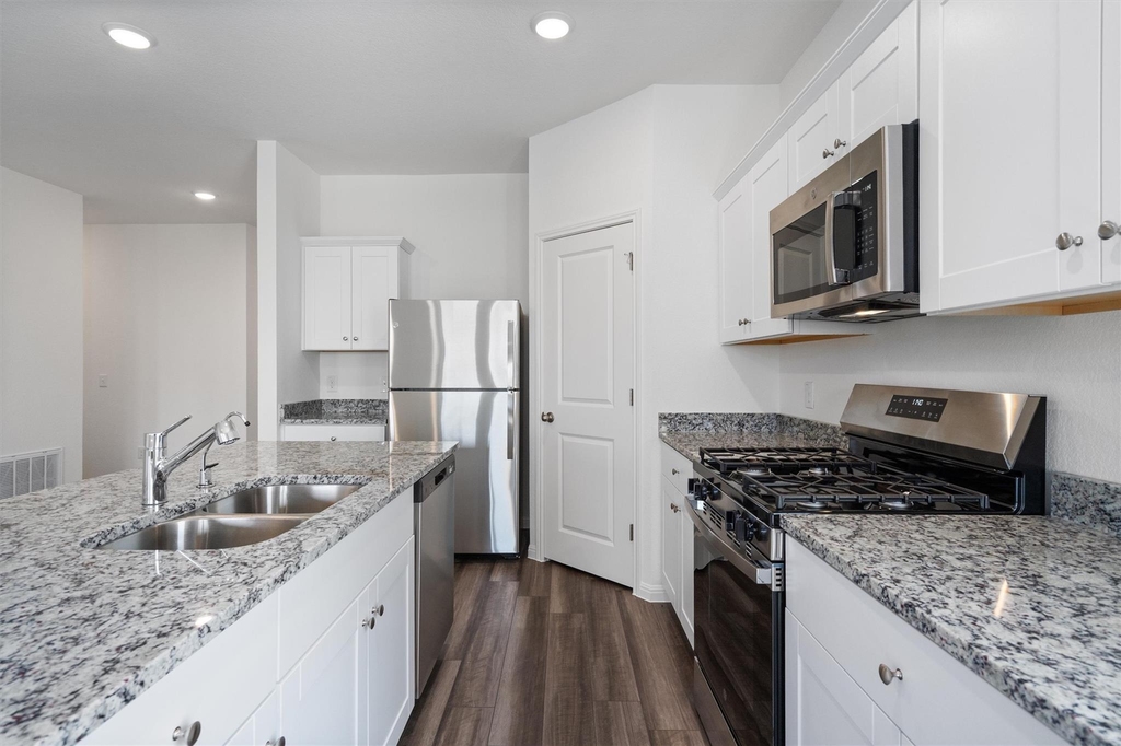 105 Bridgeview Dr - Photo 6