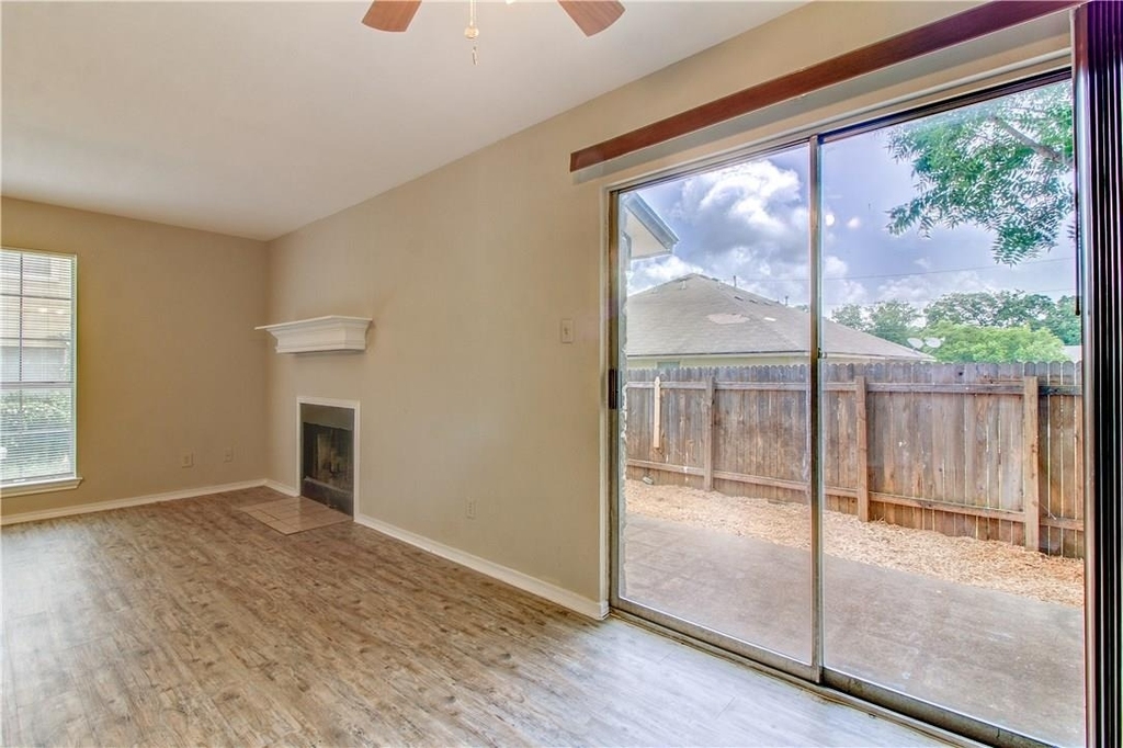 2211 Creekside Ln - Photo 17