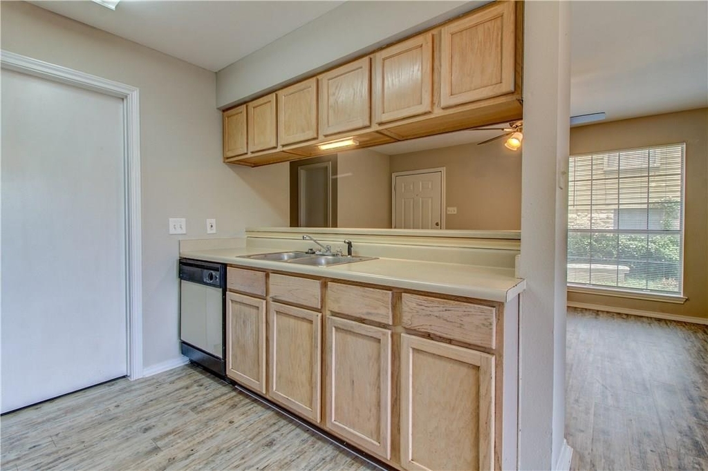 2211 Creekside Ln - Photo 15