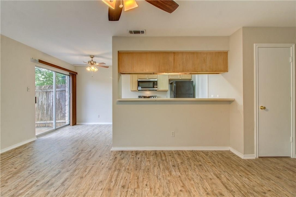 2211 Creekside Ln - Photo 12