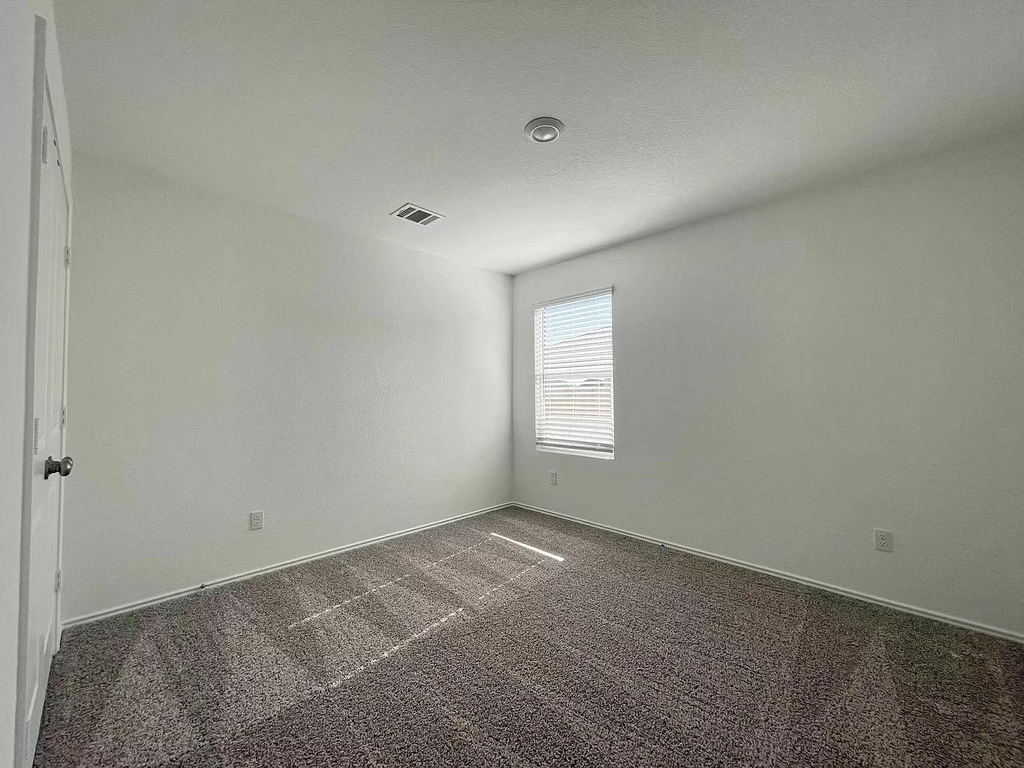 104 Ulmus St - Photo 9