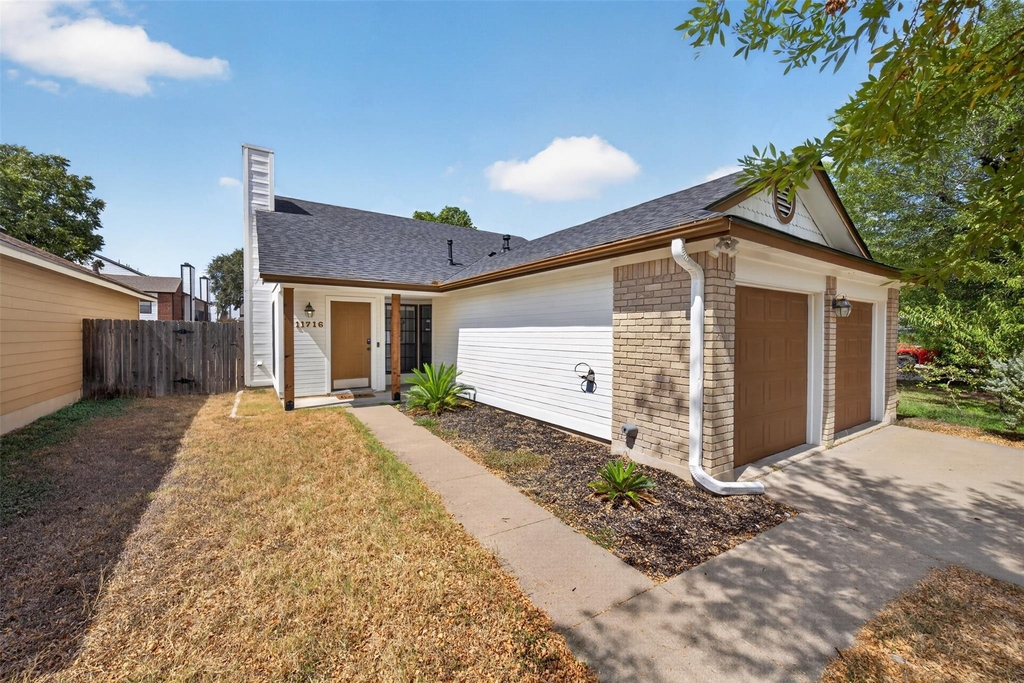 11716 Tallow Field Way - Photo 25
