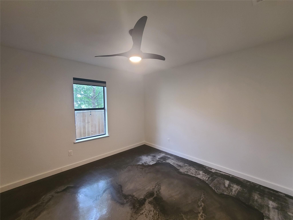 1147 Brookswood Ave - Photo 17
