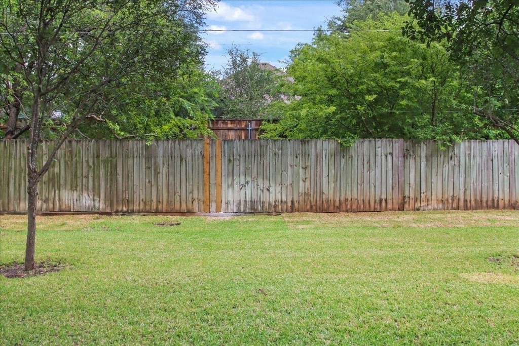 1612 Hermitage Dr - Photo 7