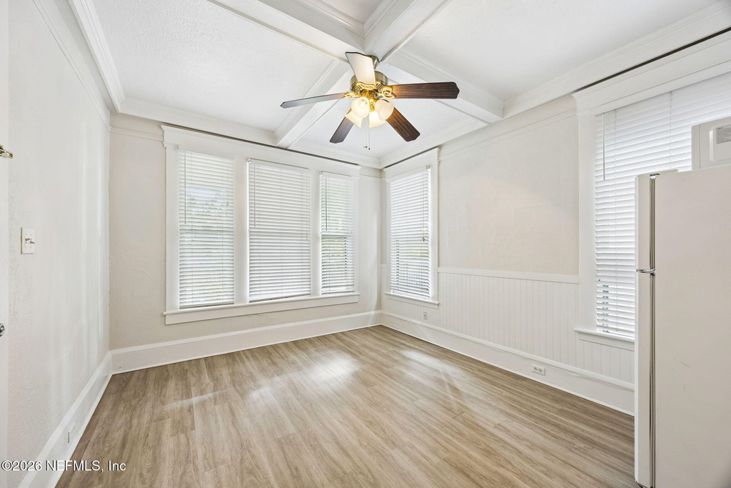 2743 Vernon Terrace - Photo 4
