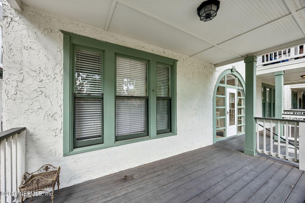 2743 Vernon Terrace - Photo 2