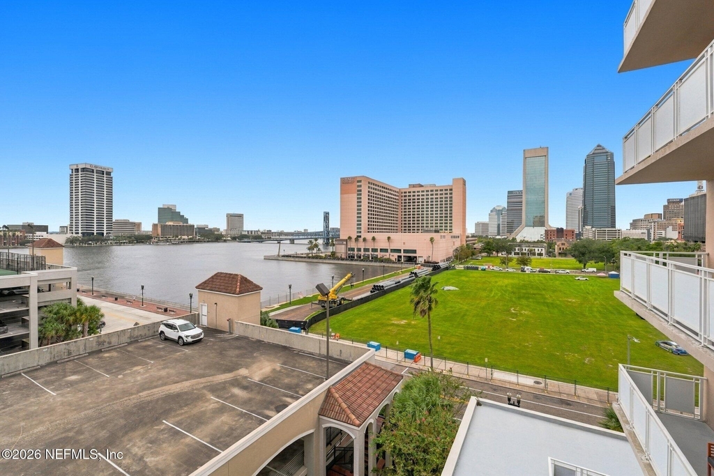 400 E Bay Street - Photo 24