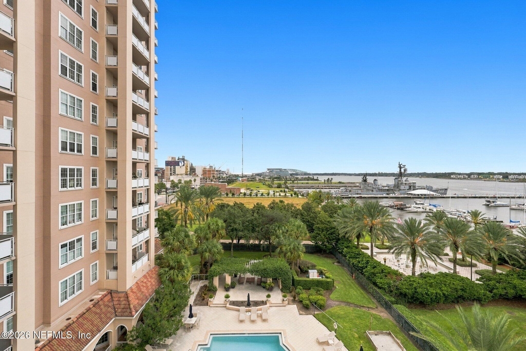 400 E Bay Street - Photo 25