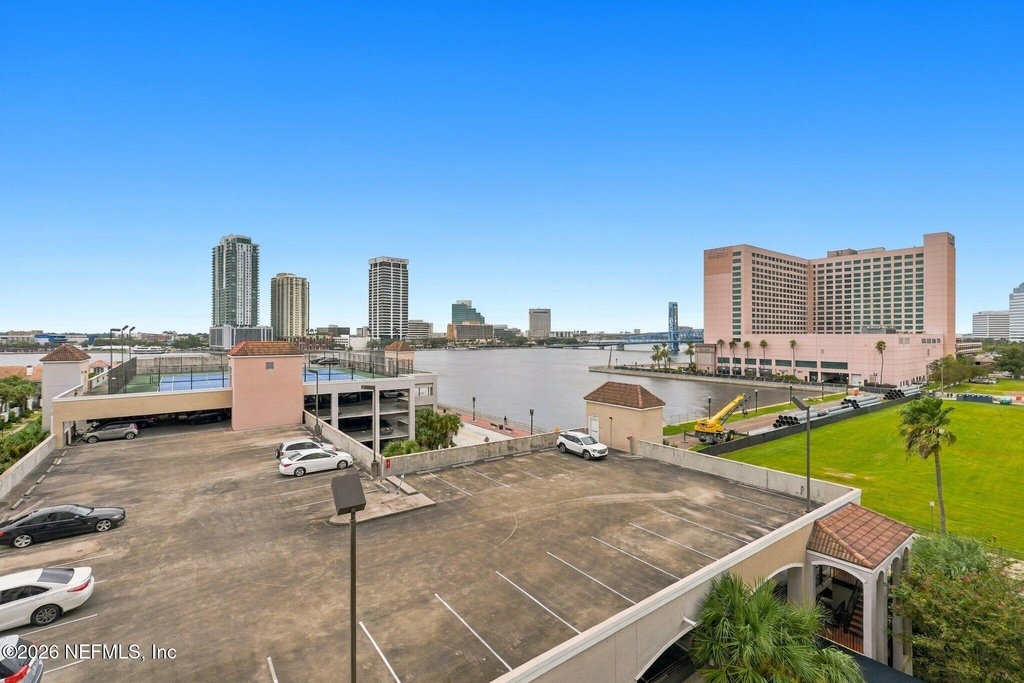 400 E Bay Street - Photo 18