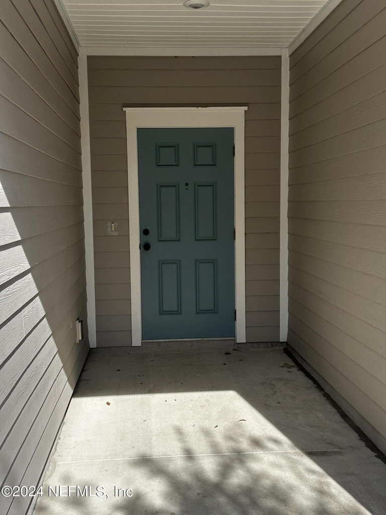 7371 Palm Hills Drive - Photo 4
