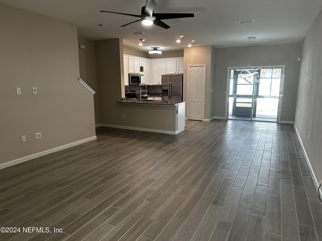 7371 Palm Hills Drive - Photo 7