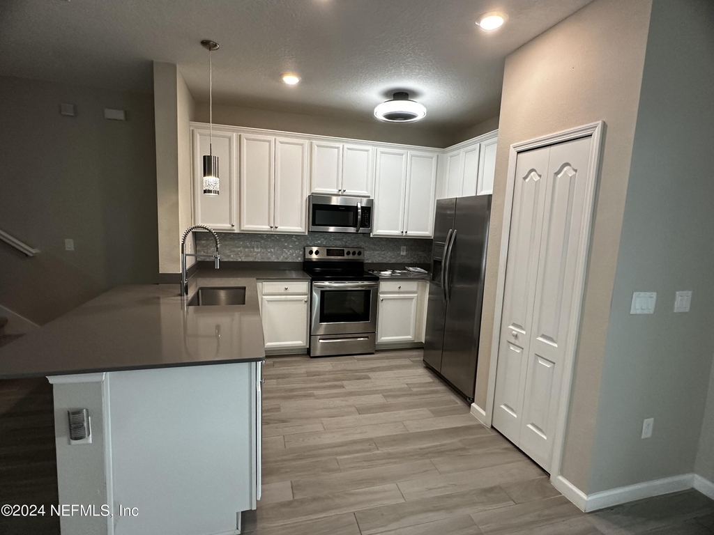 7371 Palm Hills Drive - Photo 14