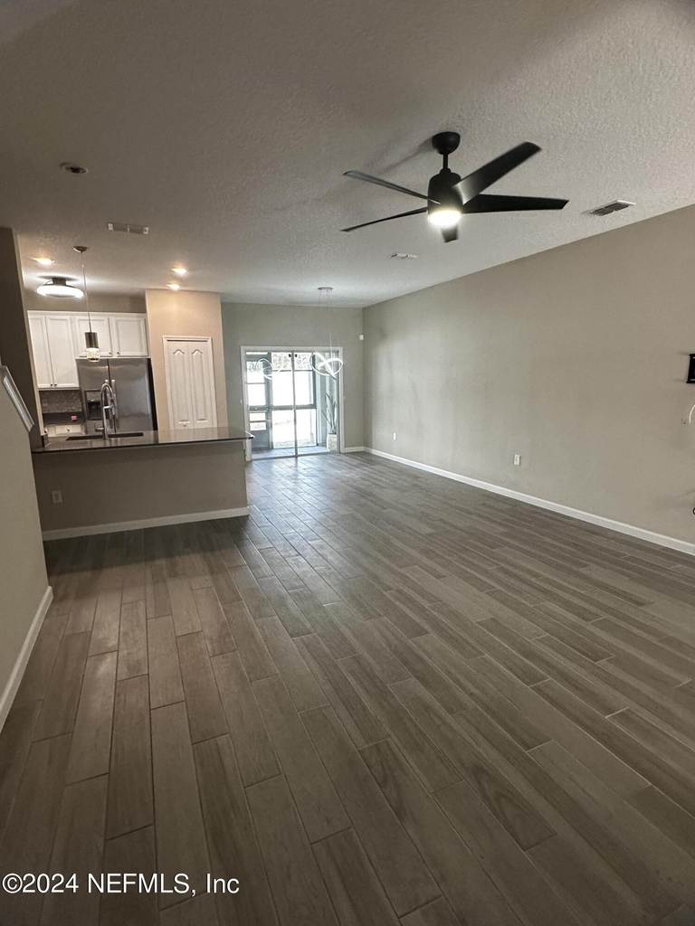 7371 Palm Hills Drive - Photo 9