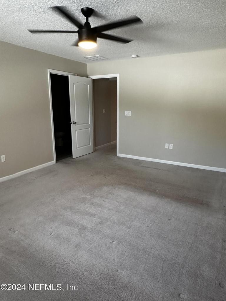 7371 Palm Hills Drive - Photo 32