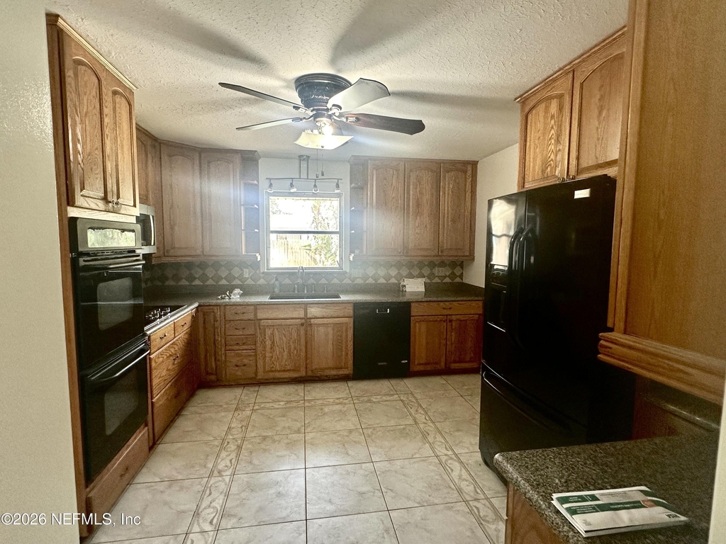 1148 Montego Road E - Photo 7