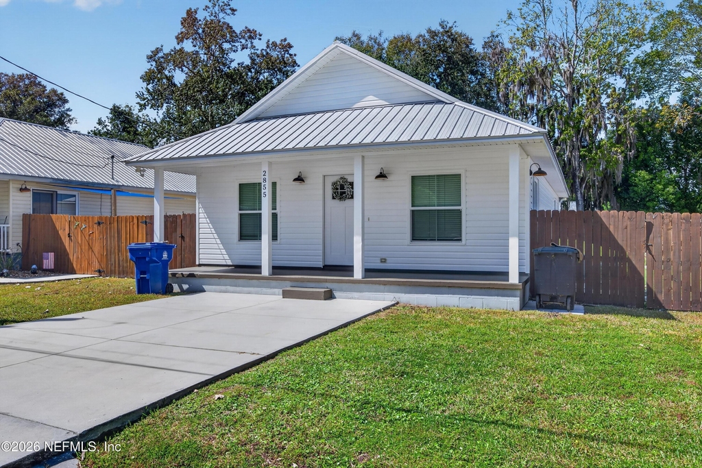 2855 N Eighth Street - Photo 3