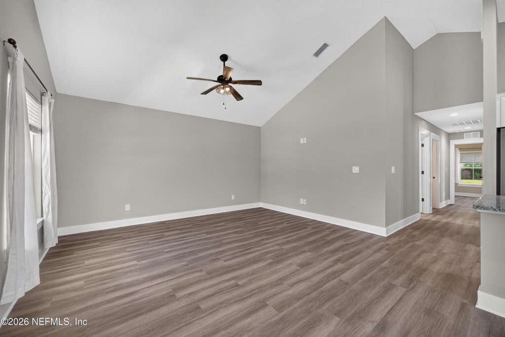 2855 N Eighth Street - Photo 11