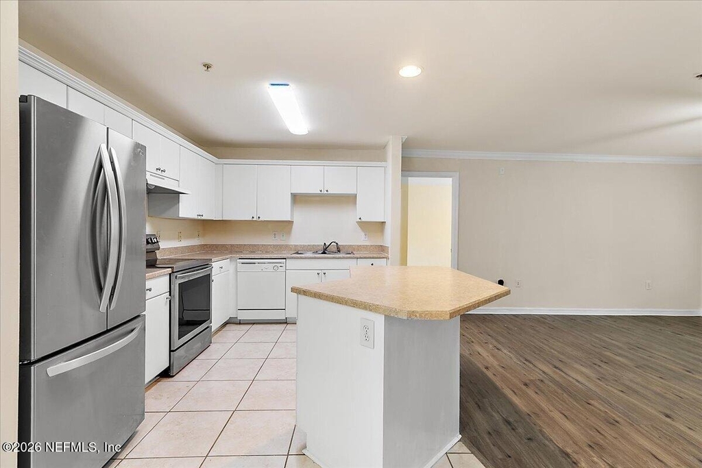 3591 Kernan Boulevard S - Photo 5