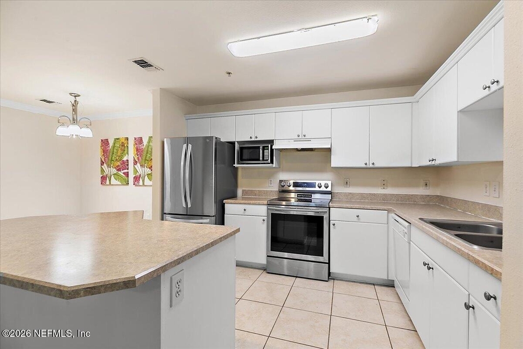 3591 Kernan Boulevard S - Photo 6