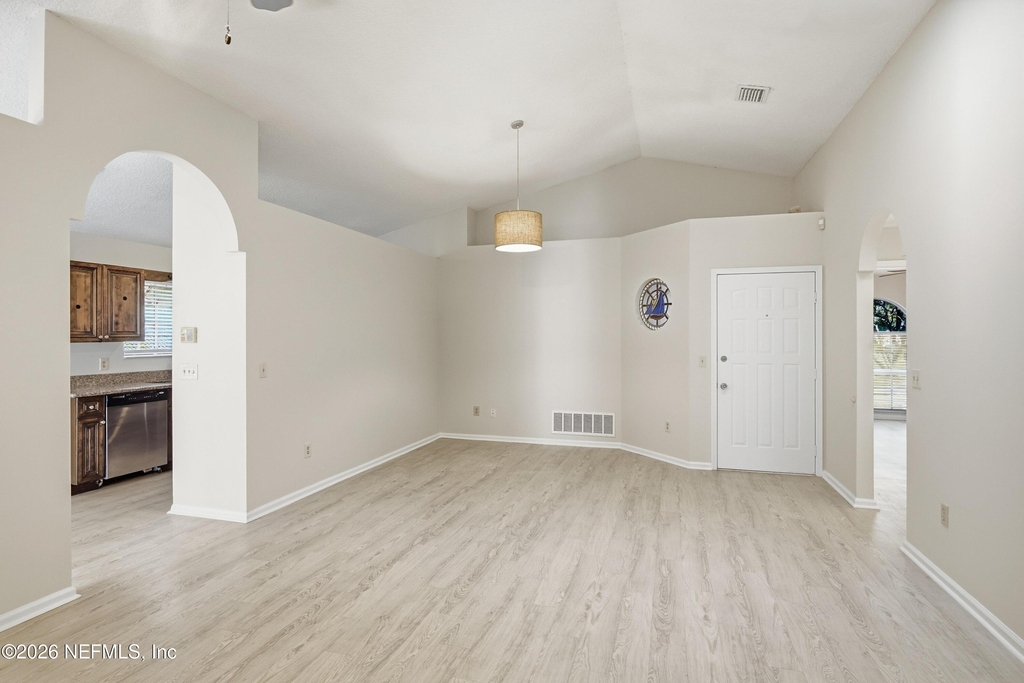 678 5th Avenue N - Photo 14