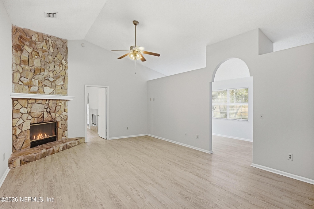 678 5th Avenue N - Photo 11