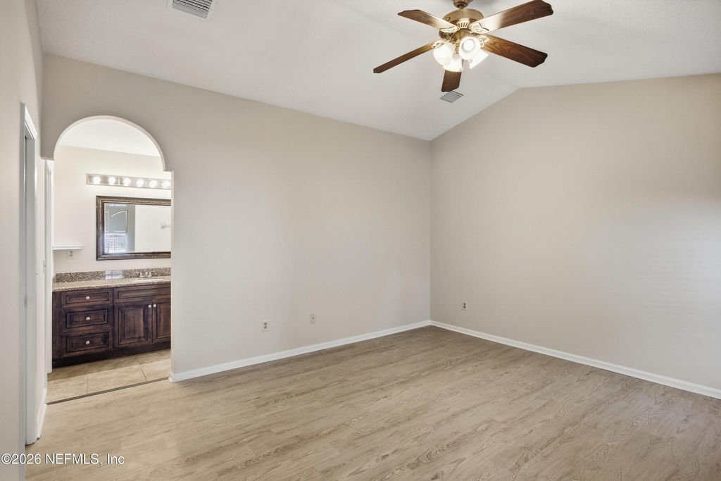 678 5th Avenue N - Photo 21