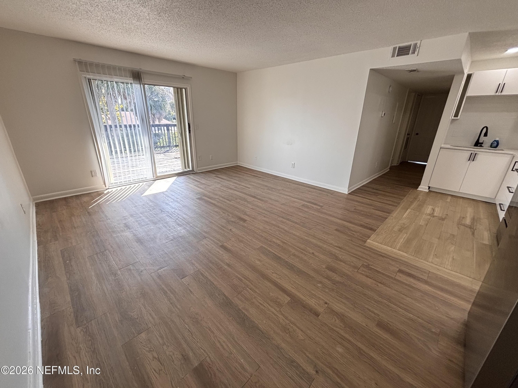 402 S 8th Avenue - Photo 14
