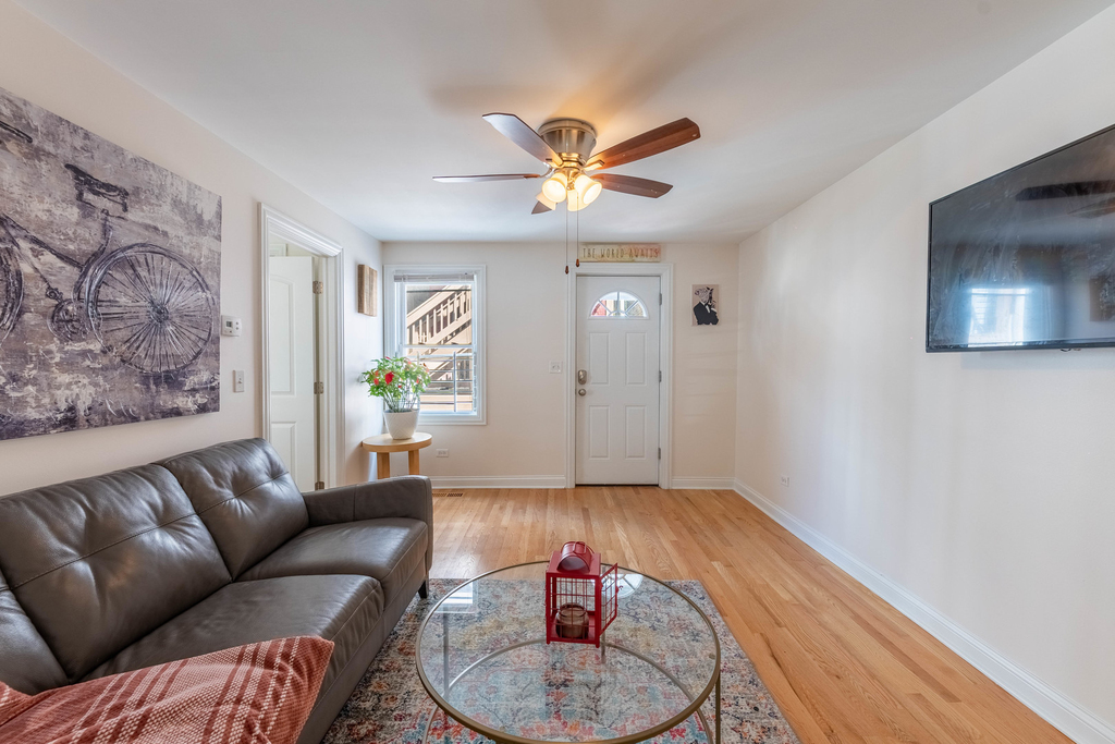 2011 W Cullerton Street - Photo 1