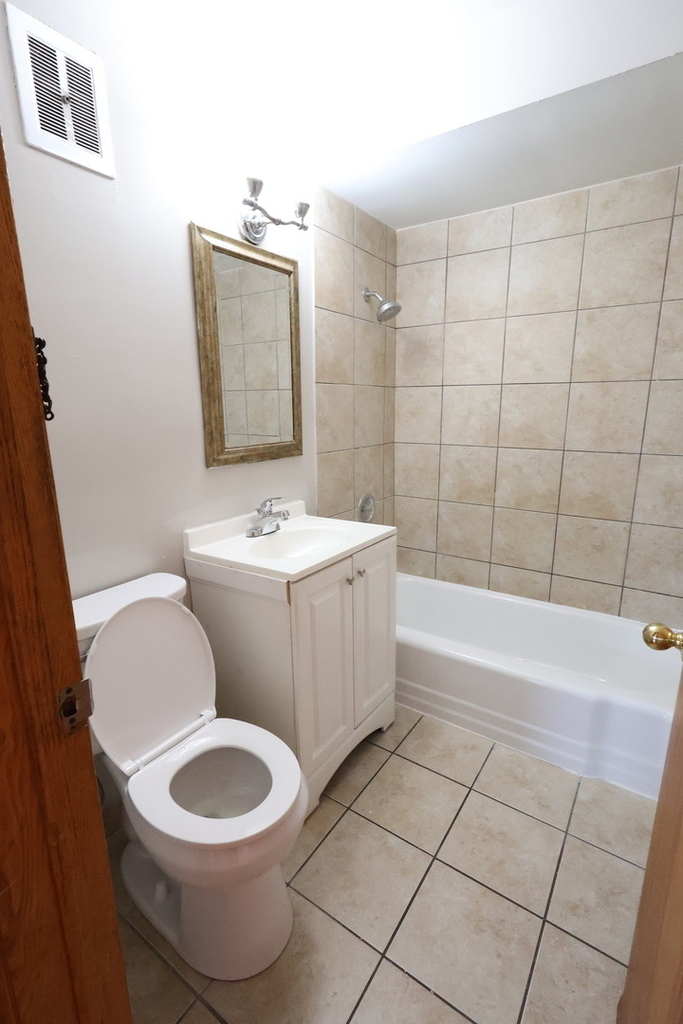 420 Beach Avenue - Photo 9